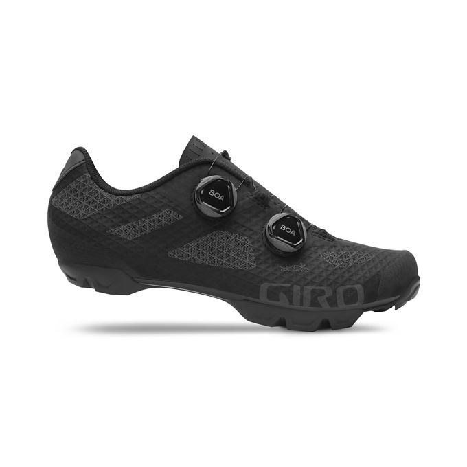 TRETRY MTB GIRO Sector - 44 Black/Dark Shadow